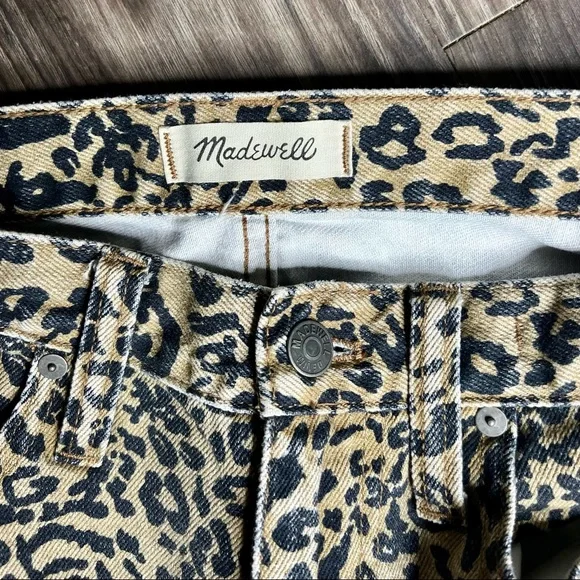 Cheetah print denim skirt - Picture 3 of 3